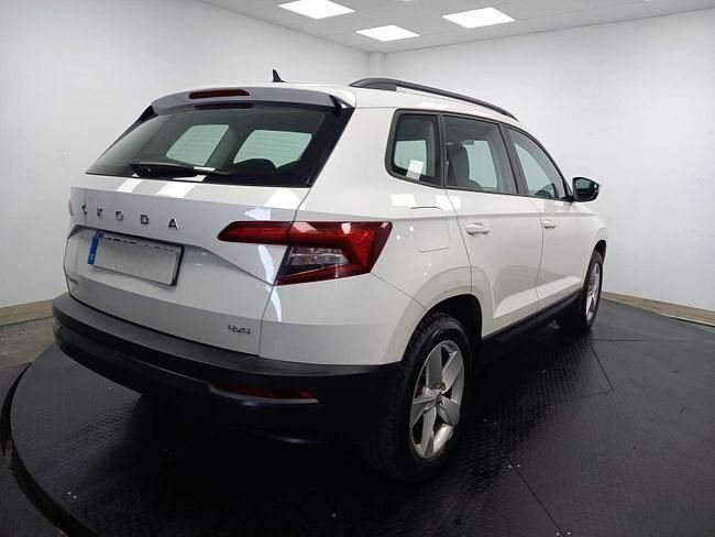 Usado Skoda Karoq Ambition 150 CV (110 kW) 2021 Blanco SUV
