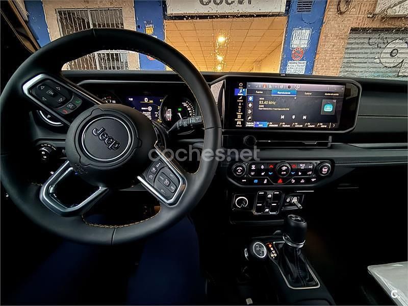 Usado Jeep Wrangler Sahara 381 CV (280 kW) 2024 Negro SUV