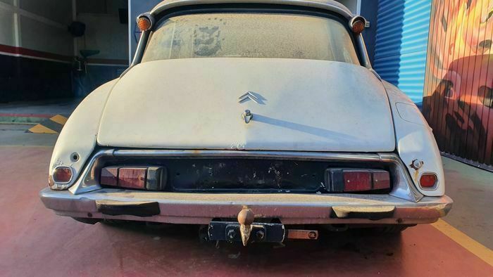 Begagnad Citroën DS 91 HK (66 kW) 1970 Vit Sedan