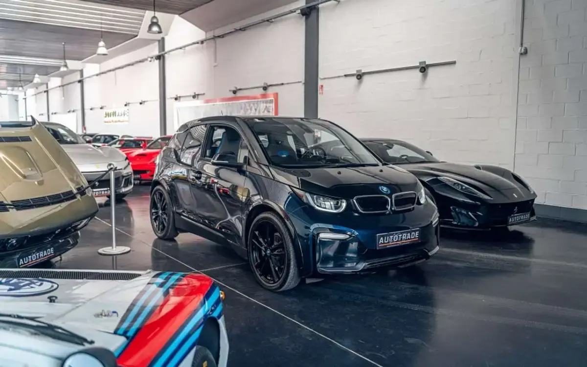 Usado BMW i3 Comfort Edition 135 kW (184 CV) 2019 Azul Utilitario