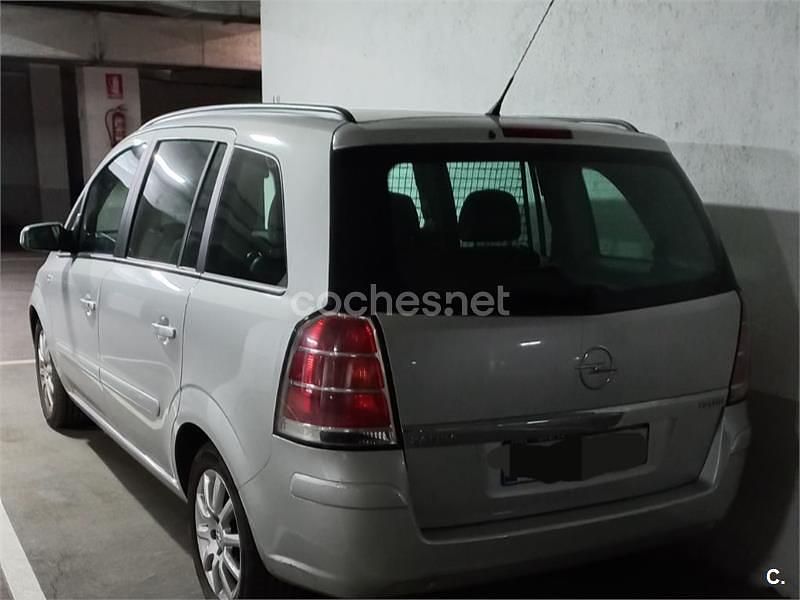 Usado Opel Zafira Enjoy 120 CV (88 kW) 2008 Gris / plata Monovolumen