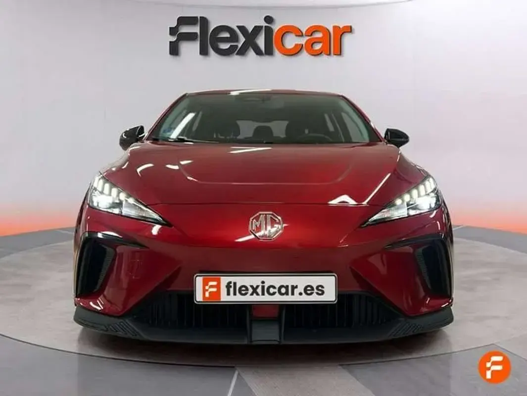 Usado MG MG4 EV 125 kW (170 CV) 2024 Rojo Utilitario