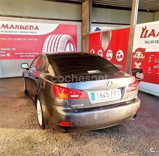 Usado Lexus IS220d Sport Line 177 CV (130 kW) 2008 Gris / plata Berlina