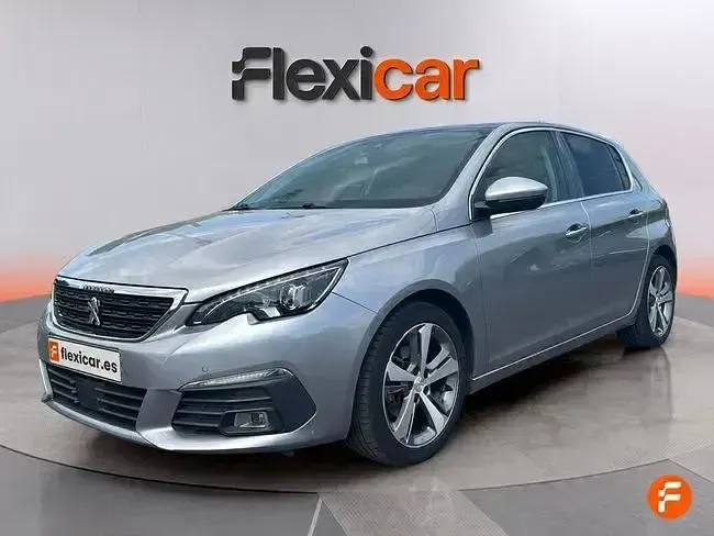 Usado Peugeot 308 130 CV (95 kW) 2019 Gris