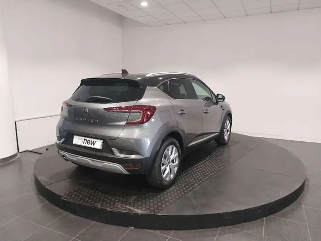 Usado Renault Captur Zen 160 CV (117 kW) 2021 Gris SUV