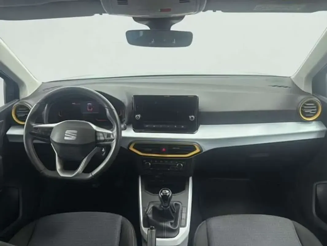 Usado Seat Arona Style 116 CV (85 kW) 2025 Gris SUV
