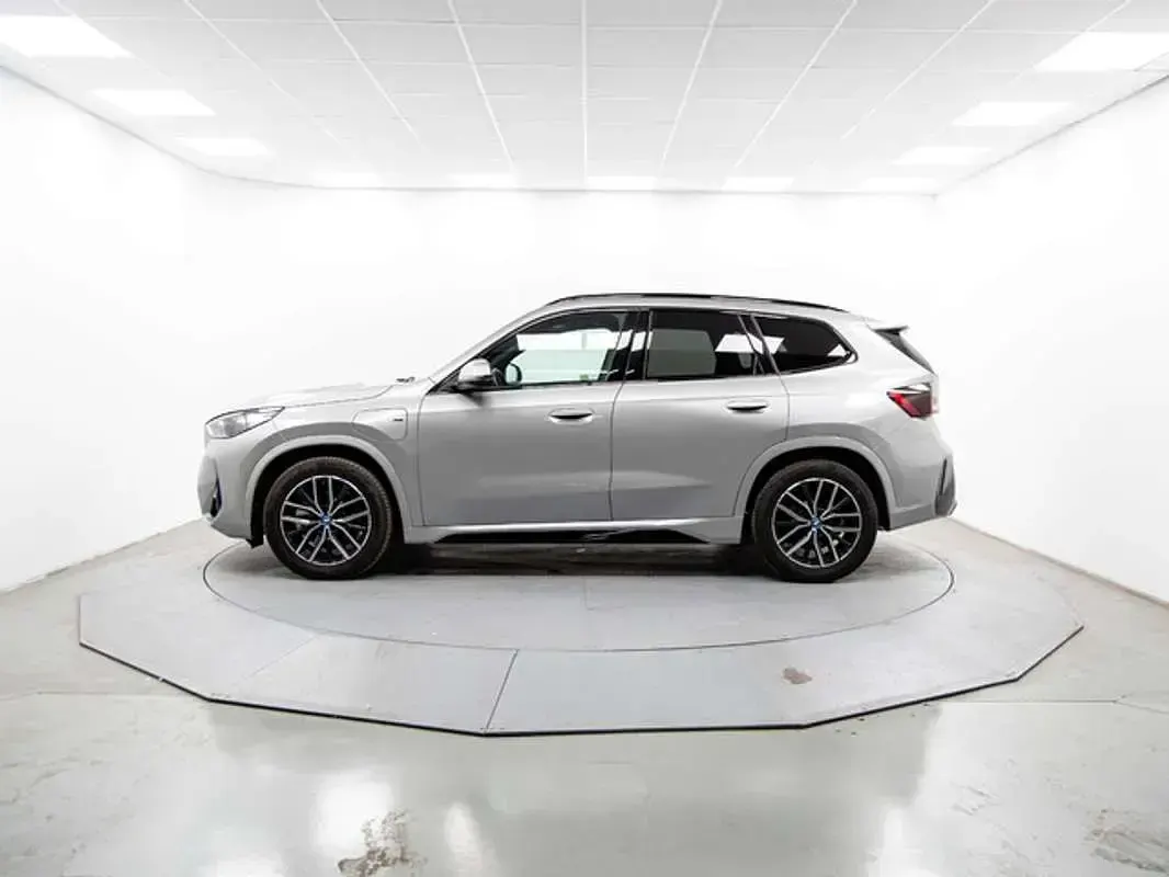 Usado BMW X1 245 CV (180 kW) 2025 Plateado SUV