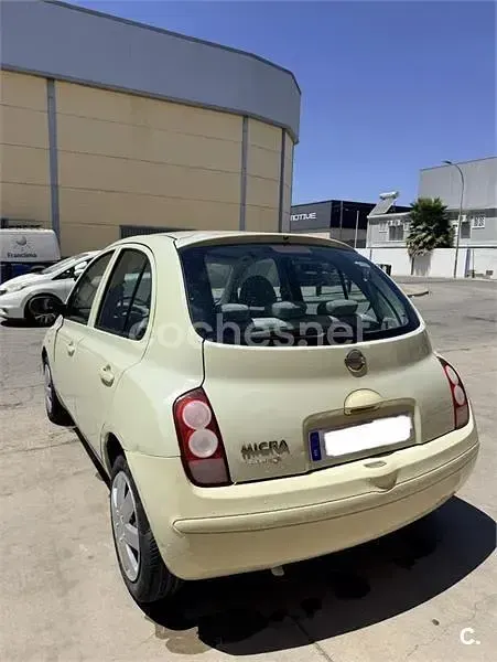 Usado Nissan Micra 80 CV (58 kW) 2006 Beige Berlina