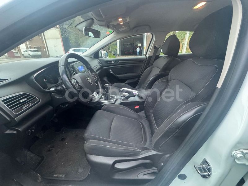 Usado Renault Mégane IV Business 95 CV (69 kW) 2019 Blanco Berlina