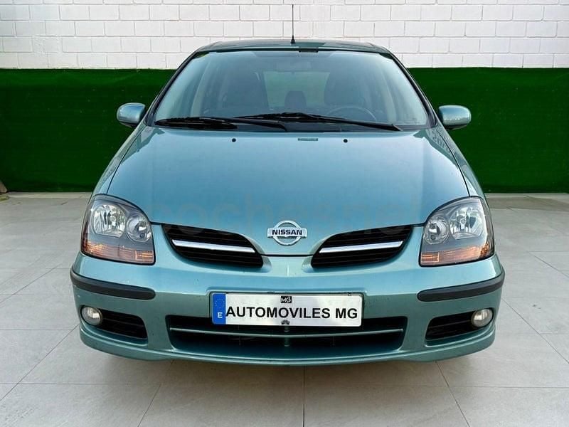 Usado Nissan Almera Tino 114 CV (83 kW) 2002 Verde Monovolumen