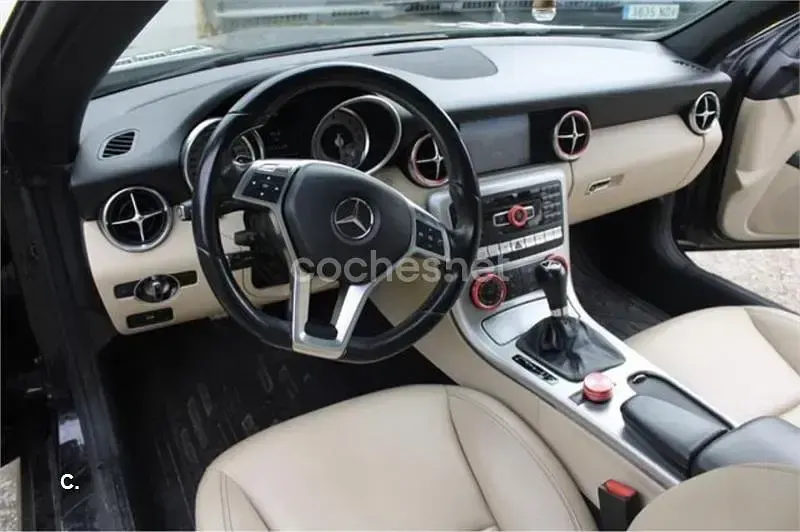 Usado Mercedes SLK250 204 CV (150 kW) 2013 Negro Descapotable