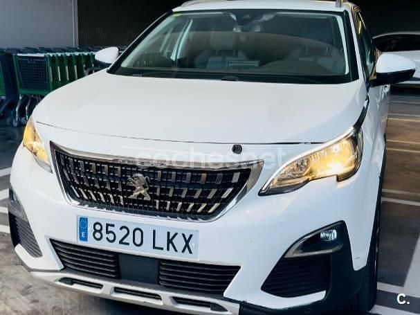 Usado Peugeot 5008 Allure 130 CV (95 kW) 2020 Blanco SUV