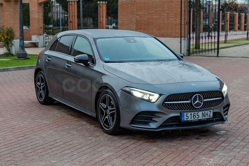 Usado Mercedes A200 163 CV (119 kW) 2023 Gris / plata Berlina