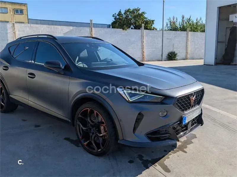 Usado Cupra Formentor VZ 390 CV (286 kW) 2023 Gris / plata SUV