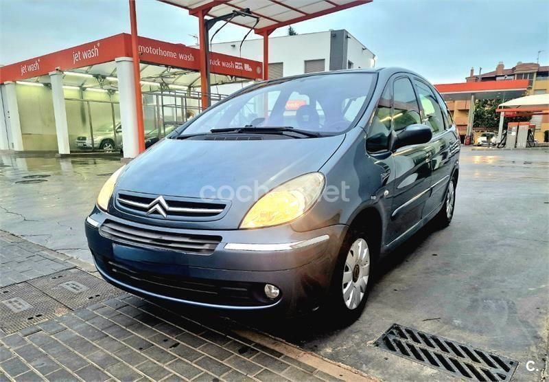 Gris / plata Usado 2009 Citroën Xsara Picasso Exclusive Monovolumen | 3200 € (Precio justo) - Imagen 1/4