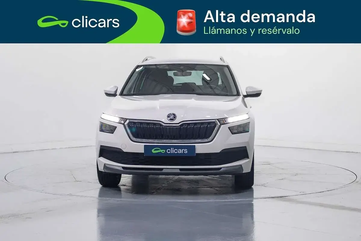 Usado Skoda Kamiq 110 CV (80 kW) 2022 Blanco SUV