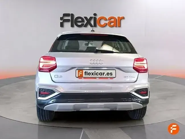 Usado Audi Q2 110 CV (80 kW) 2022 Gris SUV