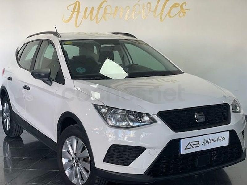 Usado Seat Arona Reference 95 CV (69 kW) 2018 Blanco SUV