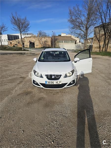 Usado Seat Ibiza ST Copa 90 CV (66 kW) 2012 Blanco Familiar