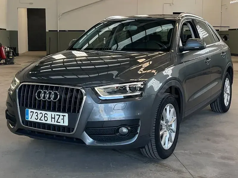 Usado Audi Q3 Ambition 140 CV (102 kW) 2014 Gris / plata SUV
