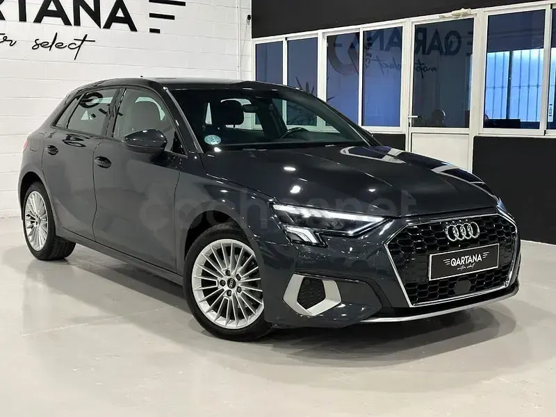 Usado Audi A3 Advanced Plus 150 CV (110 kW) 2023 Gris / plata Berlina