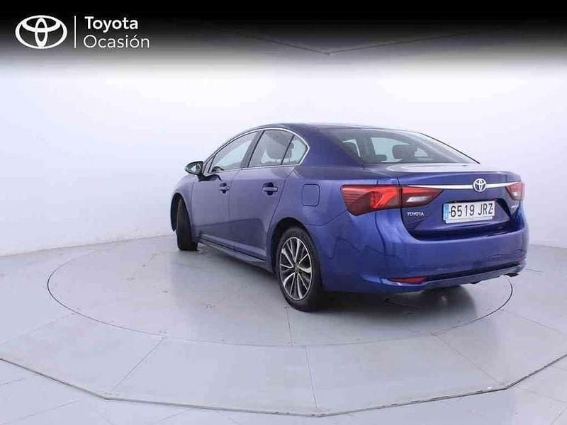 Usado Toyota Avensis Advance 143 CV (105 kW) 2016 Azul Berlina