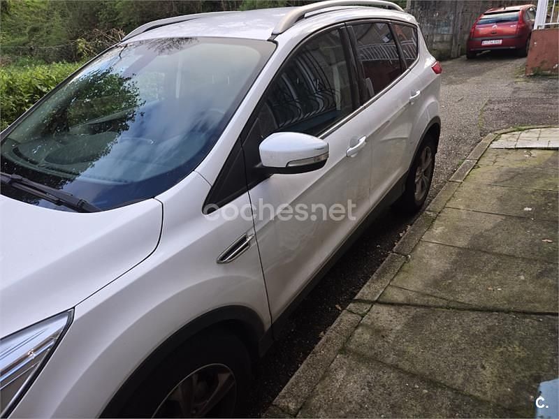 Usado Ford Kuga Titanium 140 CV (102 kW) 2013 Blanco SUV