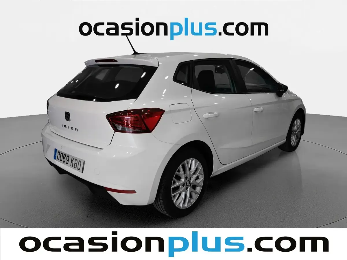 Usado Seat Ibiza Style 95 CV (69 kW) 2017 Blanco Utilitario