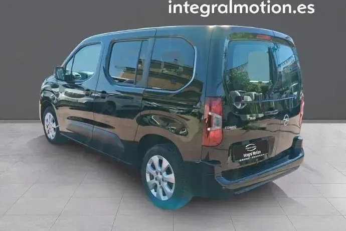 Usado Opel Combo Life Elegance 130 CV (95 kW) 2022