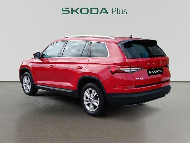 Usado Skoda Kodiaq Ambition 150 CV (110 kW) 2022 Rojo SUV
