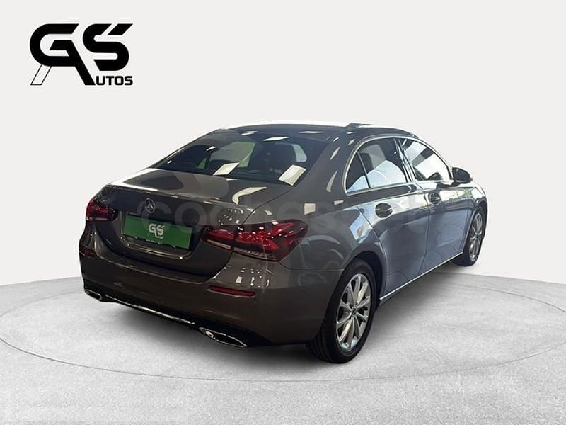 Usado Mercedes A200 163 CV (119 kW) 2020 Gris Berlina
