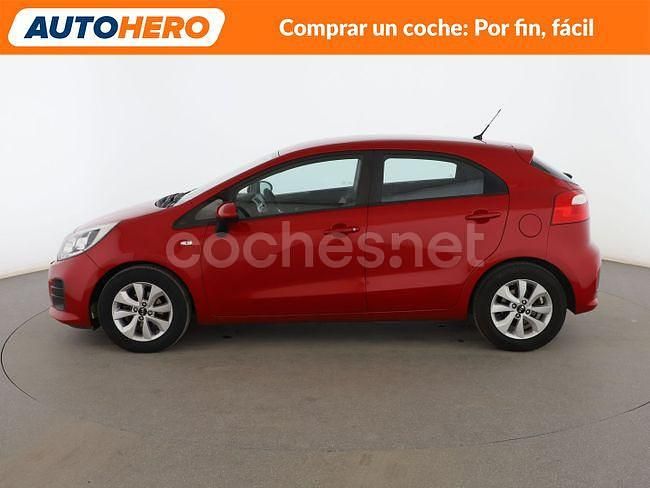 Usado Kia Rio 86 CV (63 kW) 2017 Rojo Berlina