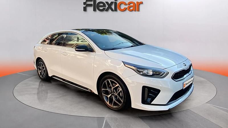 Blanco Usado 2019 Kia ProCeed GT-Line Utilitario | 16.990 € (Precio justo) - Imagen 1/4