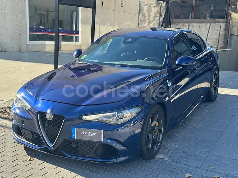 Usado Alfa Romeo Giulia Quadrifoglio 510 CV (375 kW) 2018 Azul Berlina