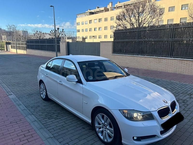 Käytetty BMW 320 Efficient Dynamics 163 HP (119 kW) 2011 Valkoinen Sedan