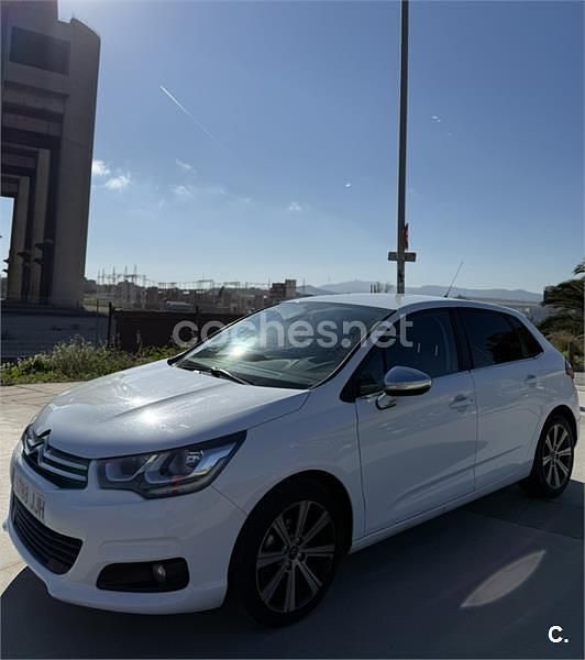 Używany Citroën C4 Feel 99 KM (72 kW) 2015 Biały Sedan/Limuzyna