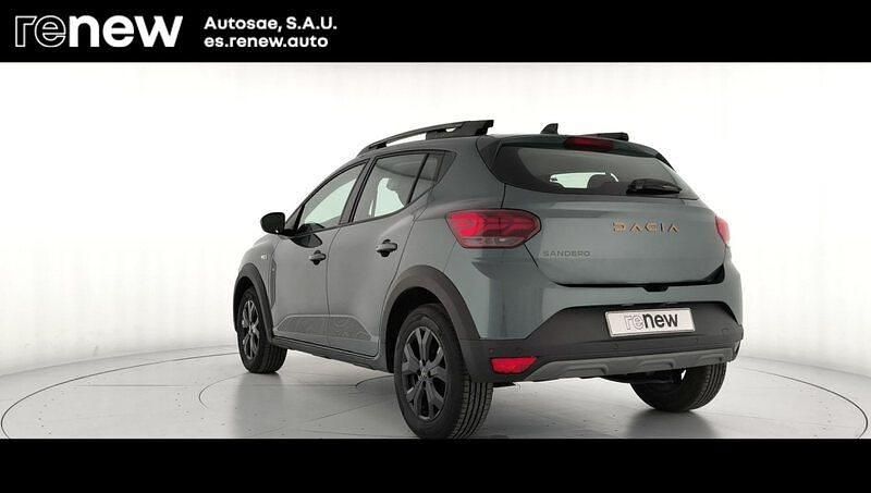 Usado Dacia Sandero Extreme 101 CV (74 kW) 2025 Verde Berlina