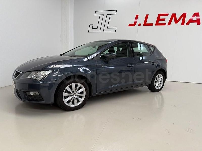 Usado Seat Leon Style 115 CV (84 kW) 2020 Gris / plata Berlina