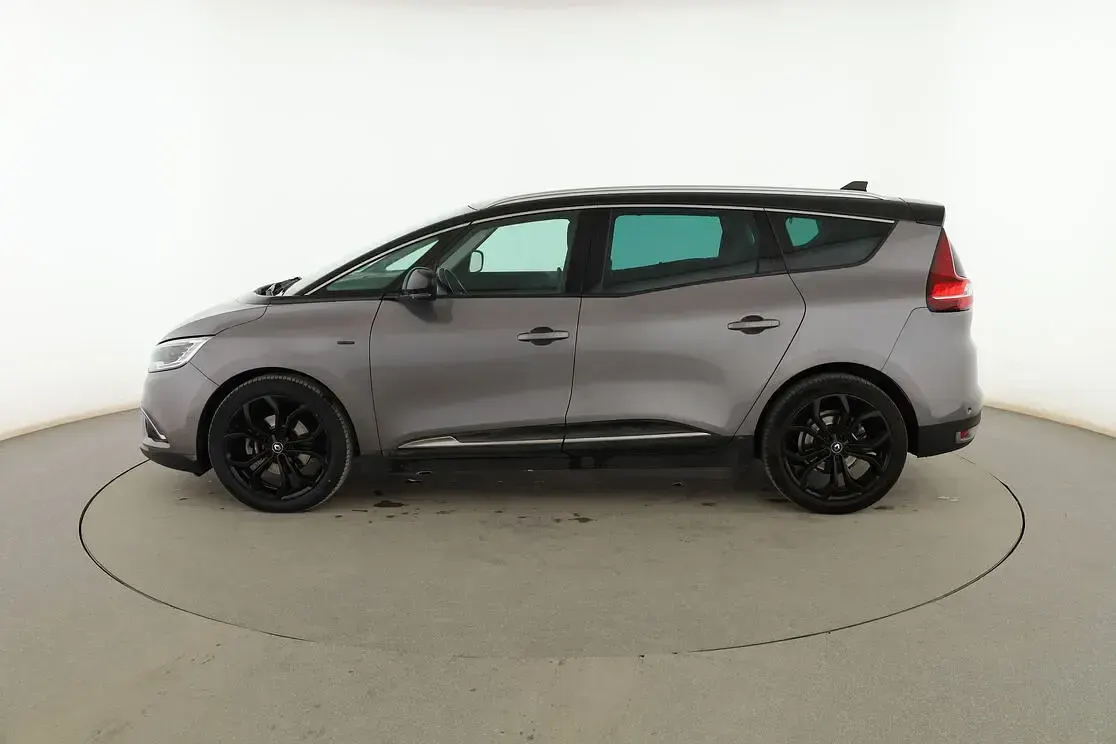 Usado Renault Grand Scénic IV Black Edition 160 CV (117 kW) 2020 Gris Monovolumen