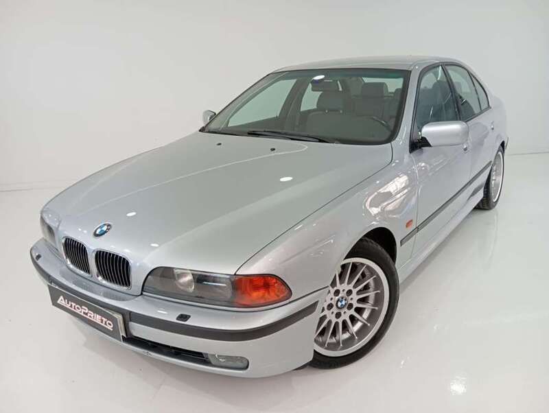 Gris Usado 1999 BMW 540 Familiar | 19.990 € - Imagen 1/4