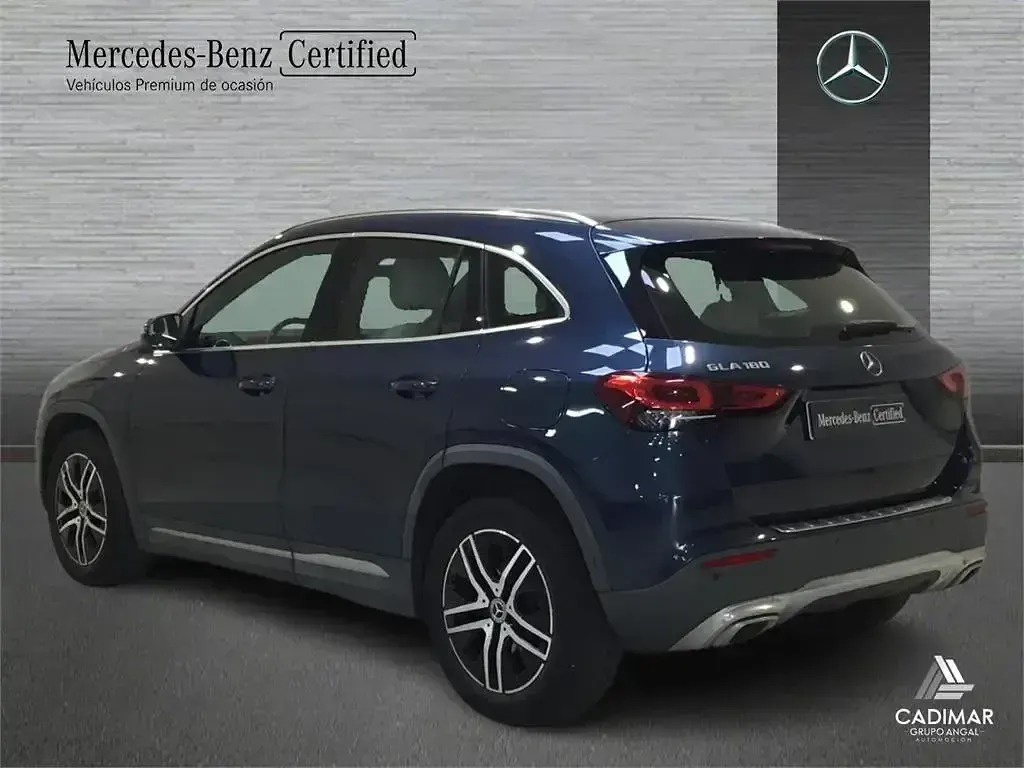 Usado Mercedes GLA180 Progressive 136 CV (100 kW) 2021 Azul SUV