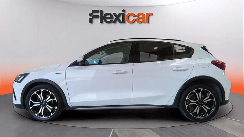 Używany Ford Focus Active 155 KM (114 kW) 2022 Biały Sedan/Limuzyna