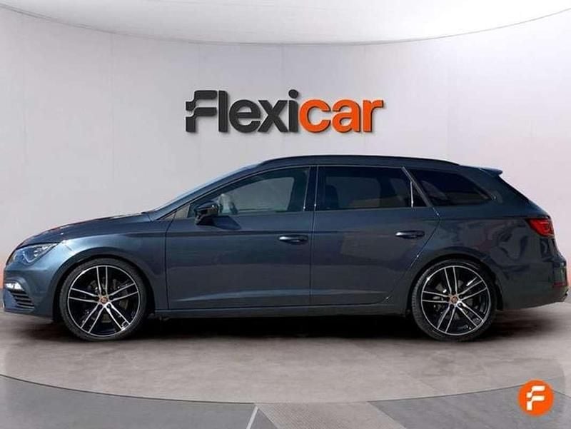 Usado Seat Leon ST 4Drive 300 CV (220 kW) 2021 Gris Familiar