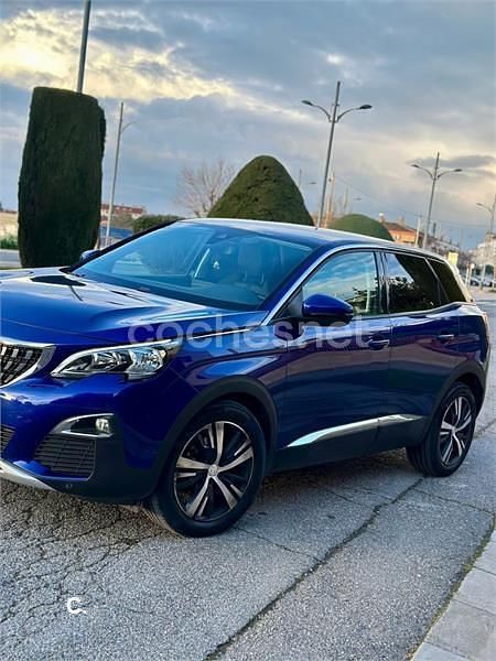 Usado Peugeot 3008 Allure 130 CV (95 kW) 2019 Azul SUV