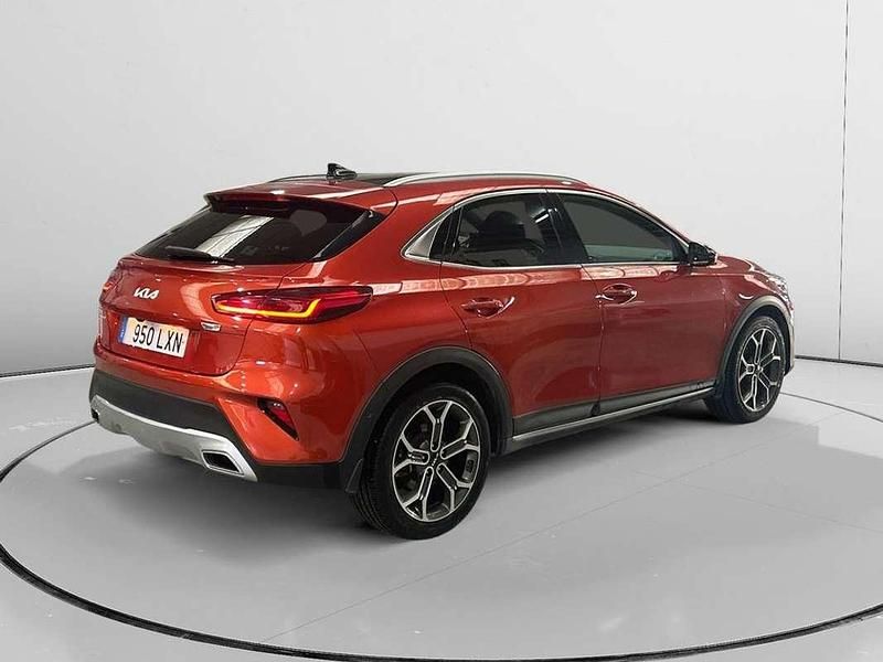 Usado Kia XCeed 162 CV (119 kW) 2022 Naranja SUV