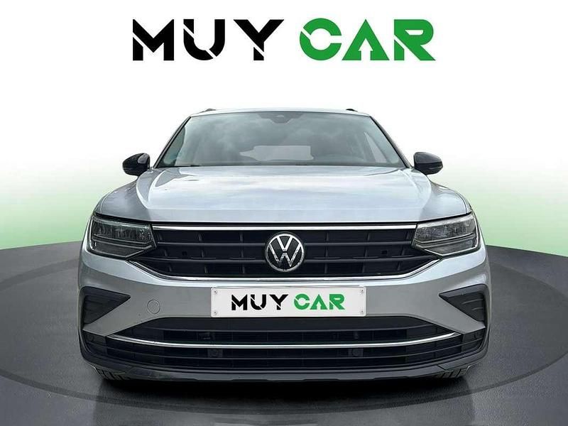 Usado VW Tiguan 131 CV (96 kW) 2021 Plateado SUV