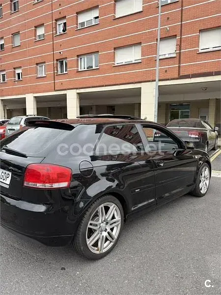 Usado Audi A3 Attraction 140 CV (102 kW) 2008 Negro Utilitario
