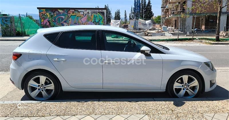 Käytetty Seat Leon FR 150 HP (110 kW) 2014 Valkoinen Sedan