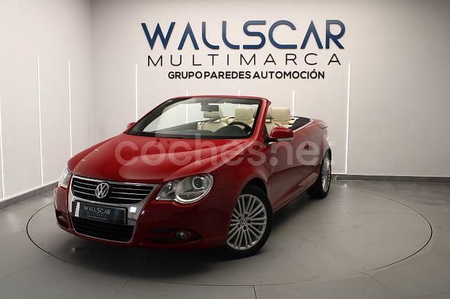 Usado VW Eos Individual 140 CV (102 kW) 2007 Rojo Descapotable