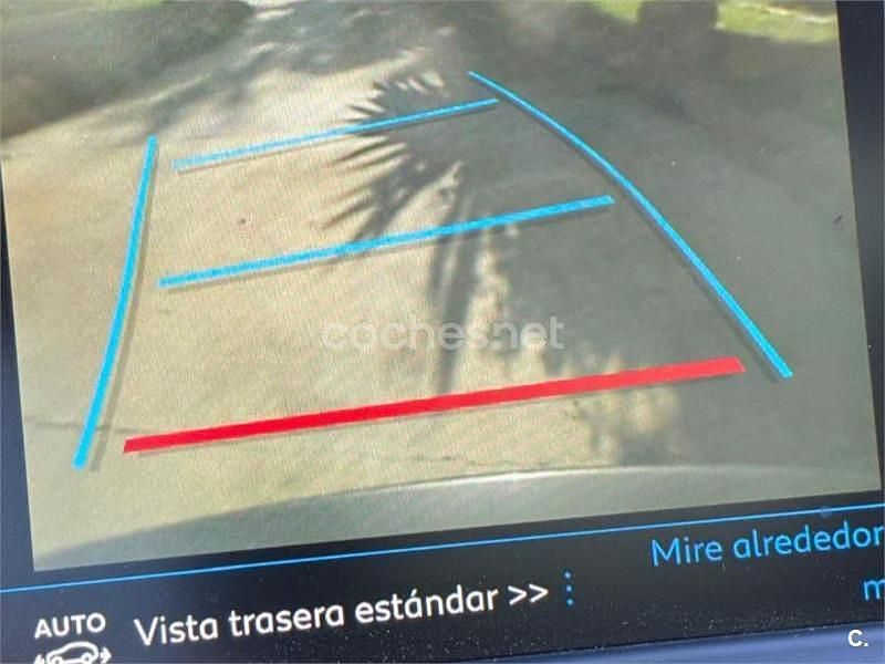 Usado Peugeot Traveller Allure 150 CV (110 kW) 2018 Gris / plata Monovolumen